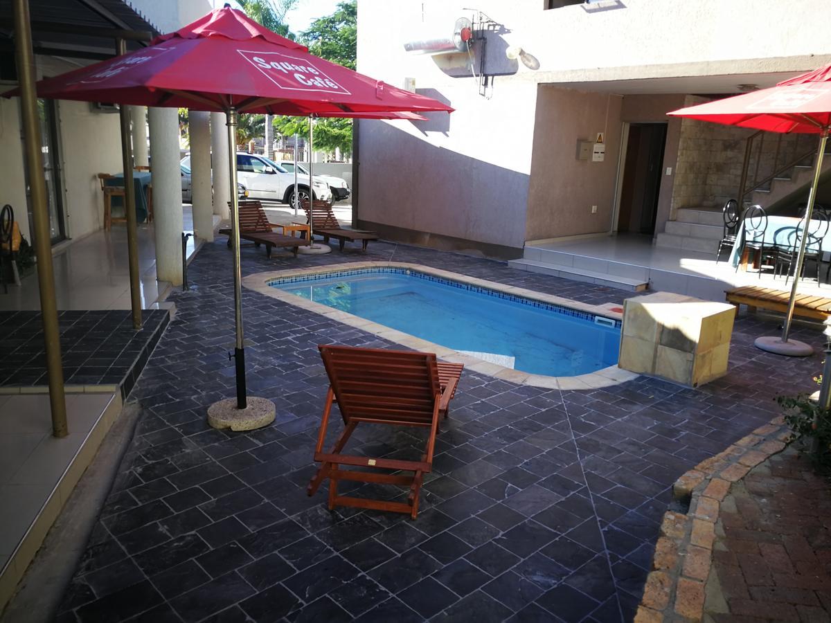 Pension Hotel Kamho Windhoek Eksteriør bilde